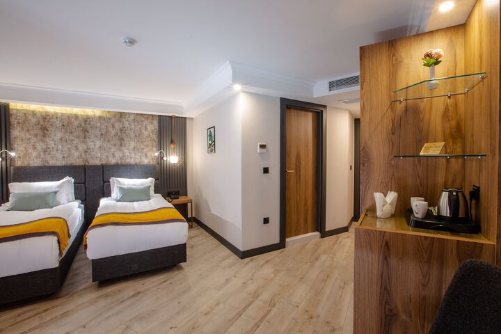 Room 21 of 44