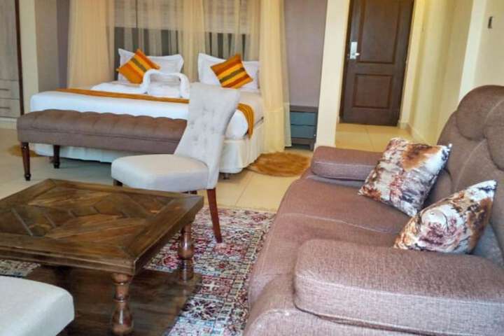 Room 14 of 22