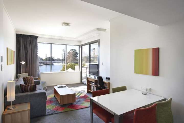 Room 14 of 40