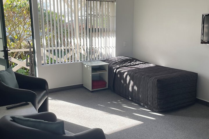 Room 6 of 36