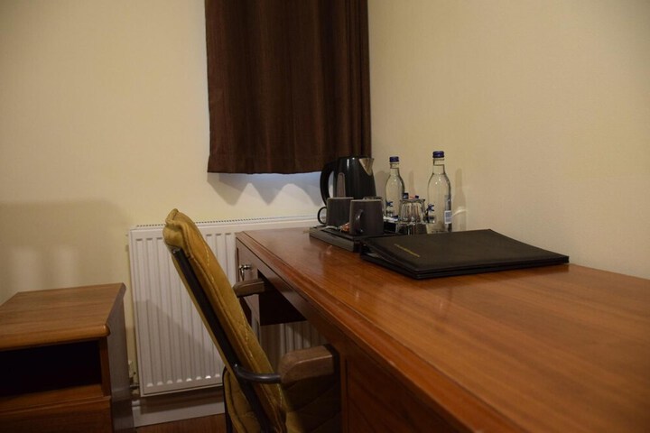 Room 19 of 34