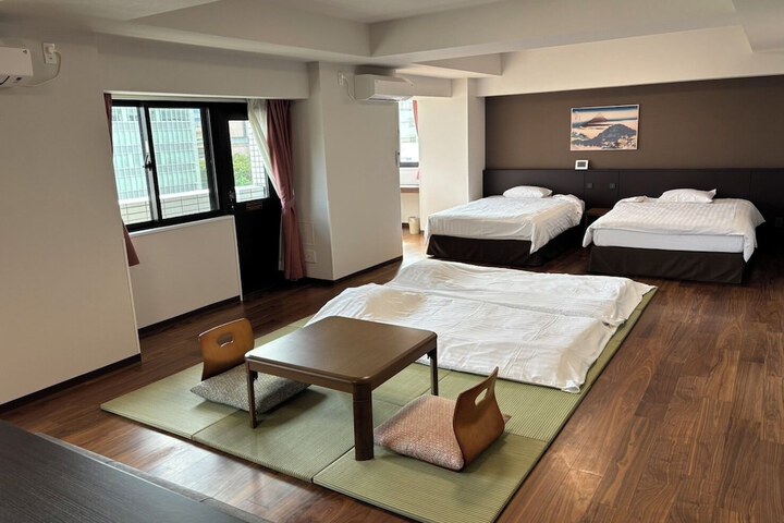 Room 8 of 49