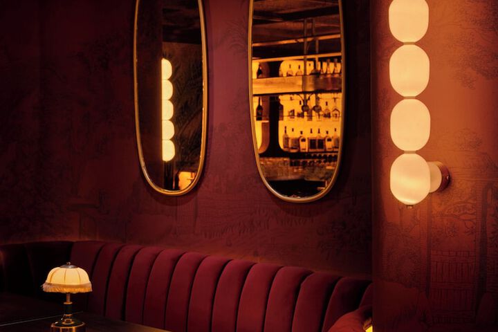 Lounge 47 of 63