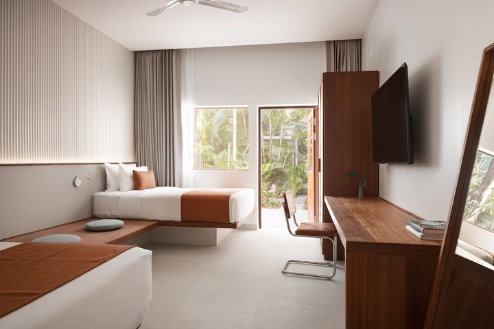 Room 33 of 113