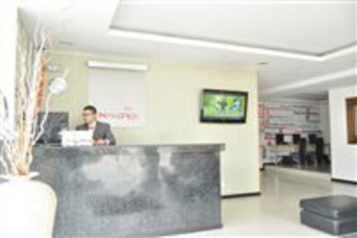 Photo 8