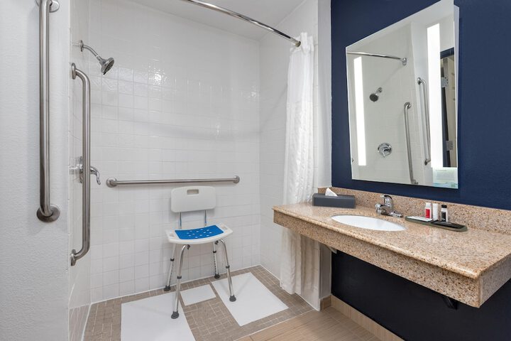 Clean Restrooms