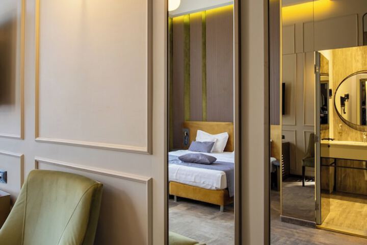 Room 54 of 120