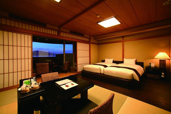 Room 9 of 43