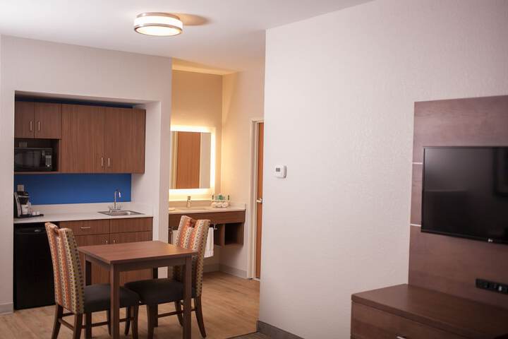 Room 11 of 43