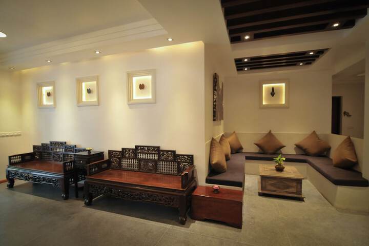 Lobby Entry