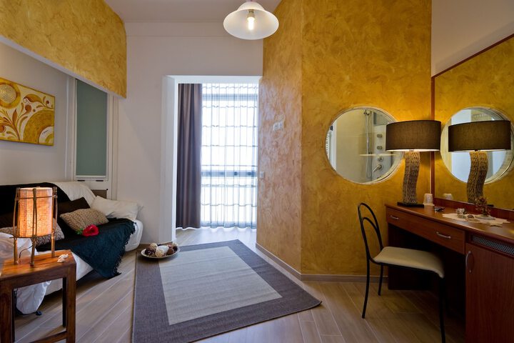 Room 47 of 123