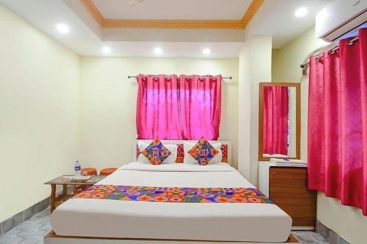 Room 14 of 21