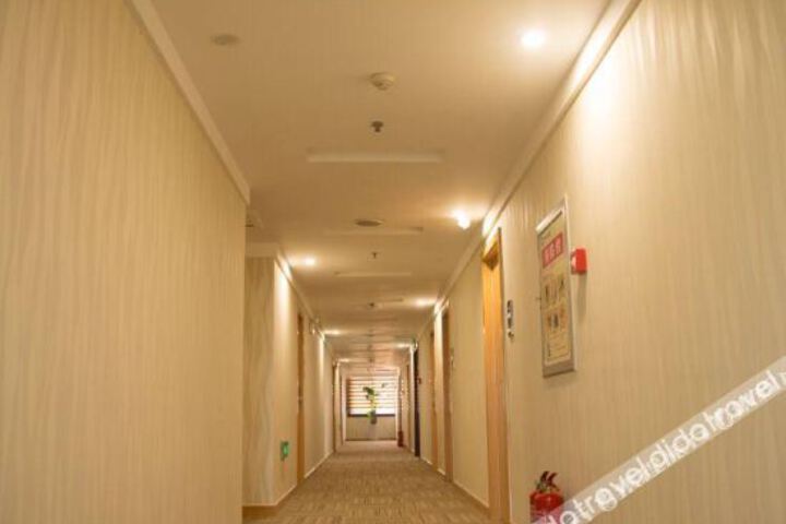 Hotel Interior 9 of 34