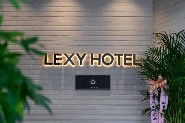 Lexy Hotel
