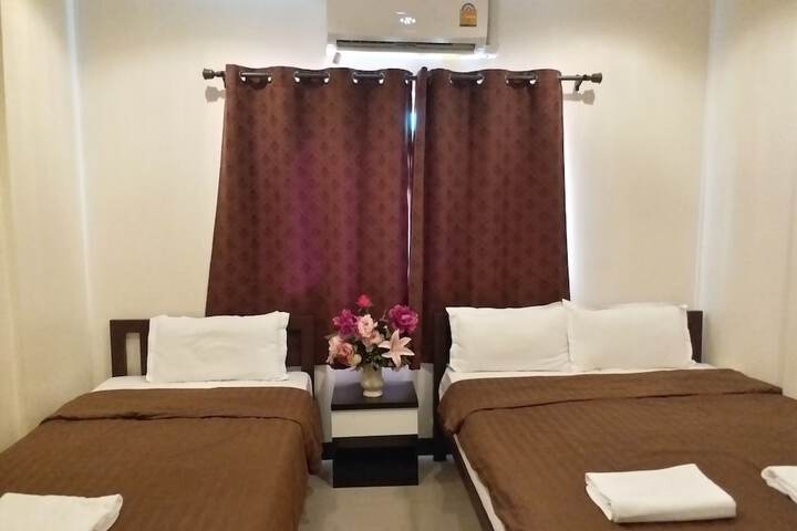 Room 10 of 68