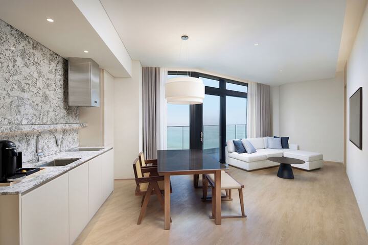 Room 28 of 57