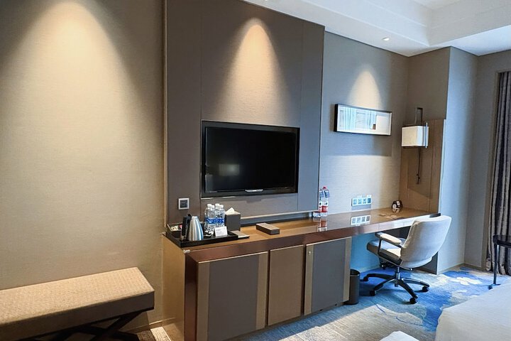 Room 8 of 24