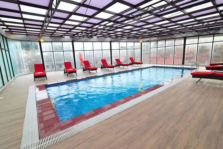 Hotel with Pool