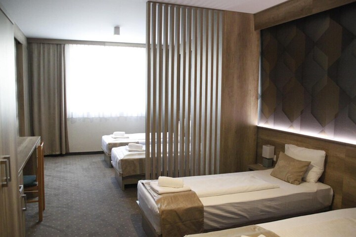 Room 17 of 54