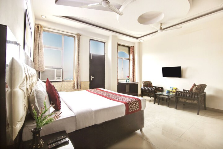 Room 14 of 52