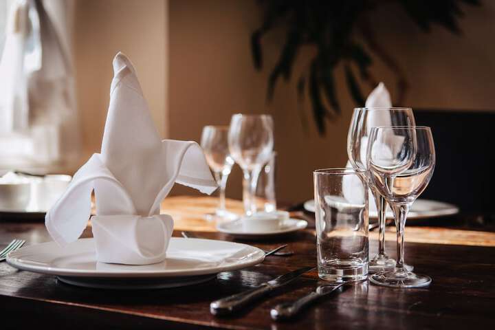 Dining 12 of 21