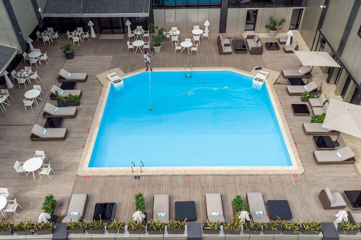 Pool 32 of 53