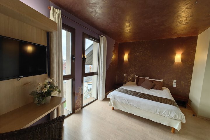 Room 48 of 84