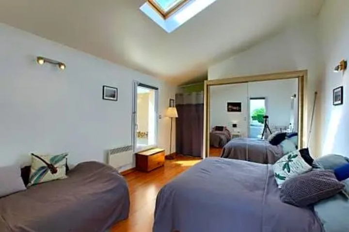 Room 3 of 16