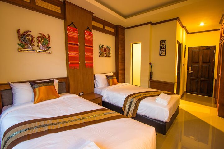 Room 6 of 40