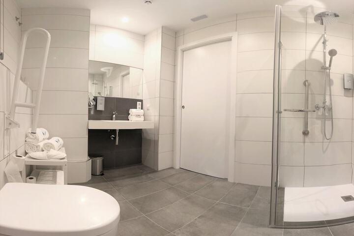 Room 48 of 50