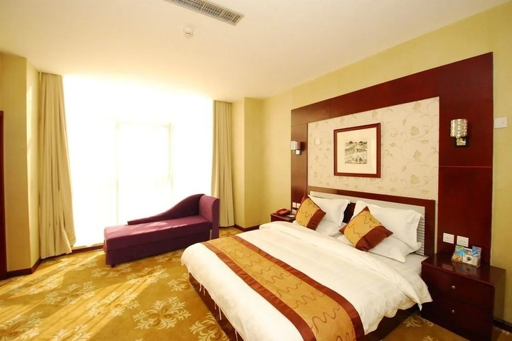 Room 7 of 11
