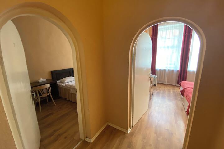 Room 199 of 272