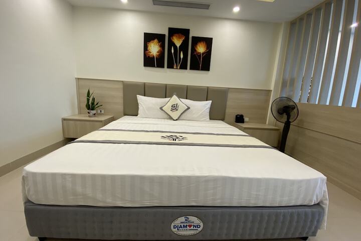 Room 8 of 24