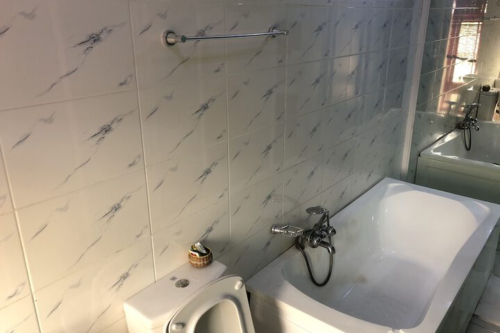 Room 8 of 44