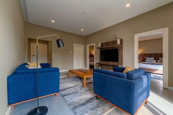 Room 9 of 25