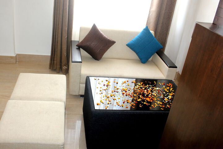 Room 25 of 97
