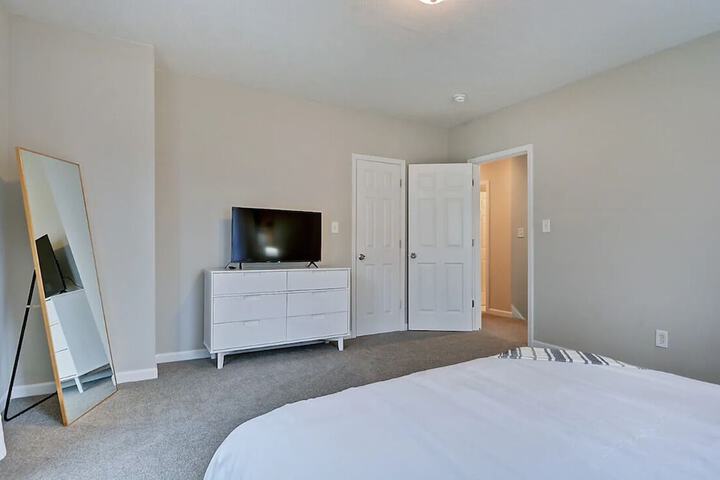 Room 4 of 70