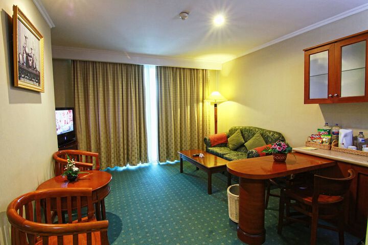 Room 26 of 48