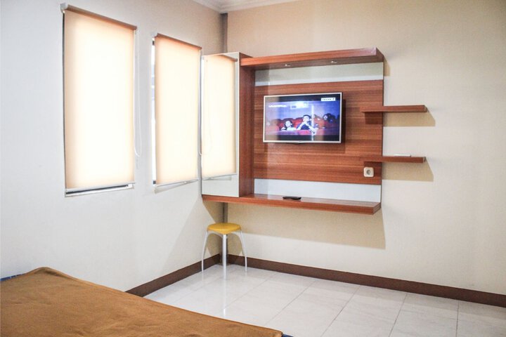 Room 8 of 38