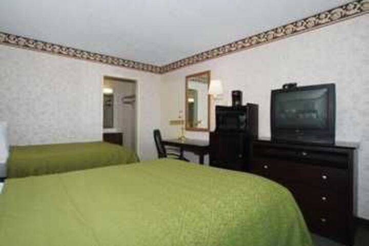 Room 15 of 26