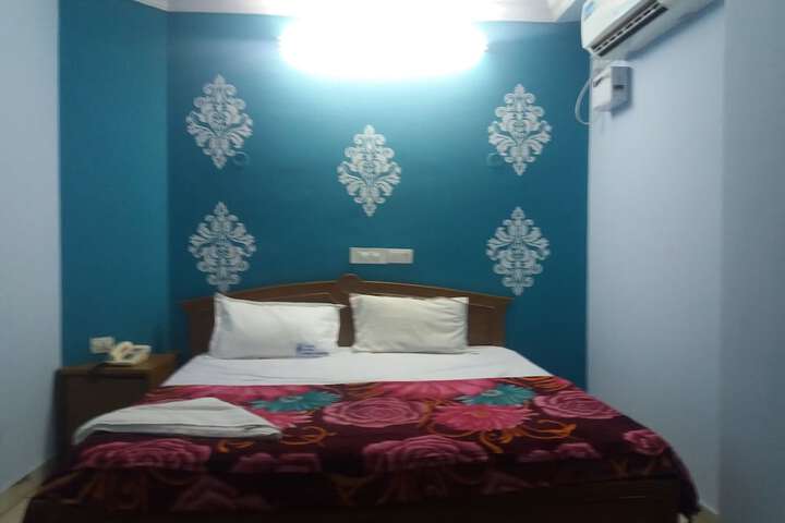Room 3 of 11