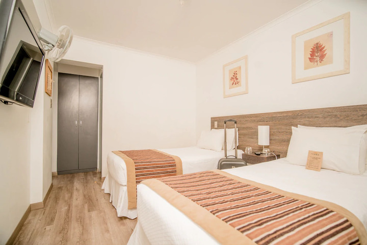 Room 3 of 9
