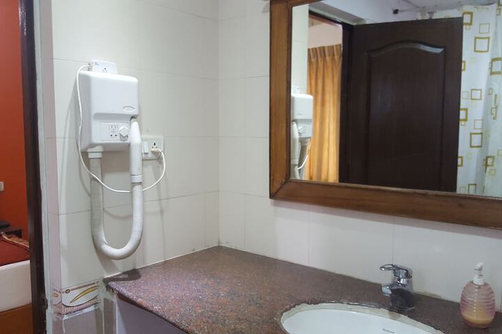 Room 43 of 67