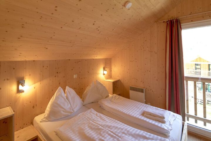 Room 6 of 34