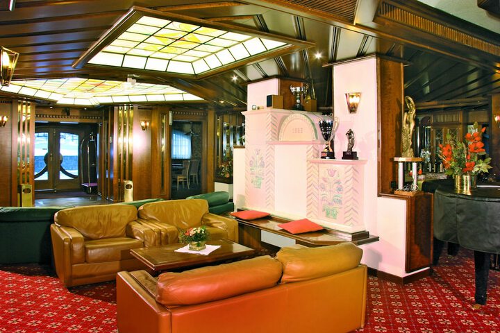 Lobby Entry