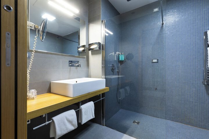 Clean Restrooms