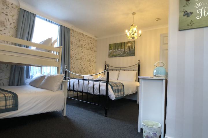 Room 3 of 58