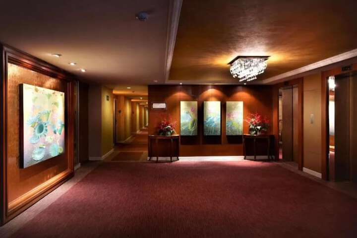Ballroom/Hall 41 of 49