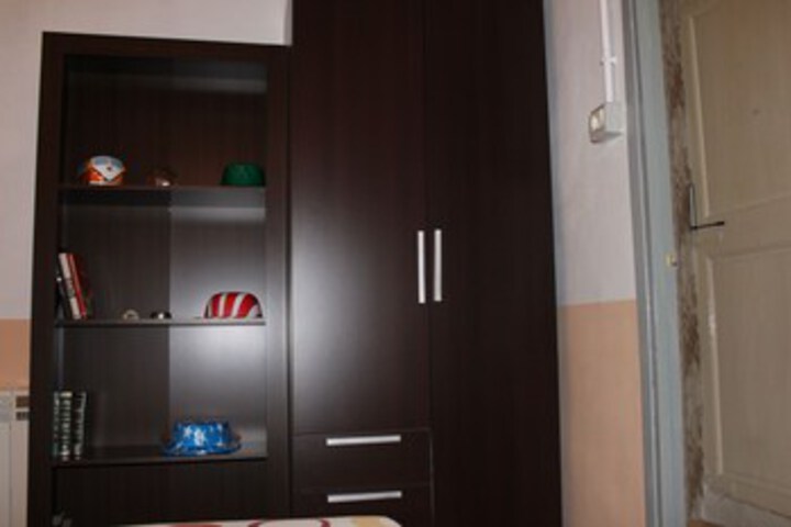 Room 10 of 24
