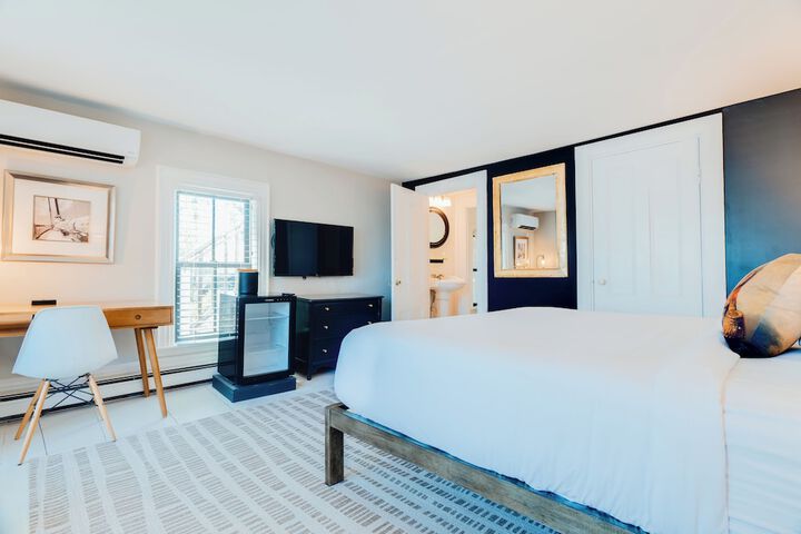 Standard | King Bed (18 of 21)